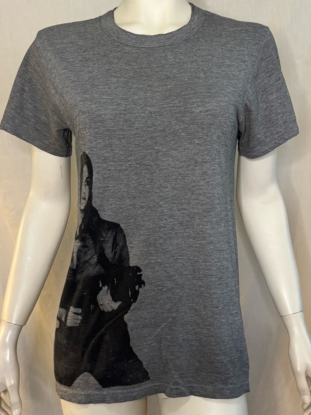 Patti Hearst grey short sleeve t shirt size small